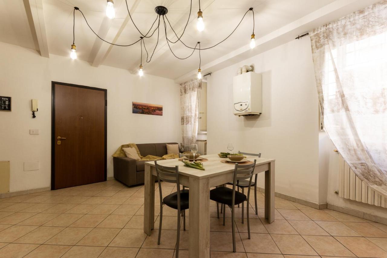 Suite Garibaldi - Smart Holiday Mantova Eksteriør bilde