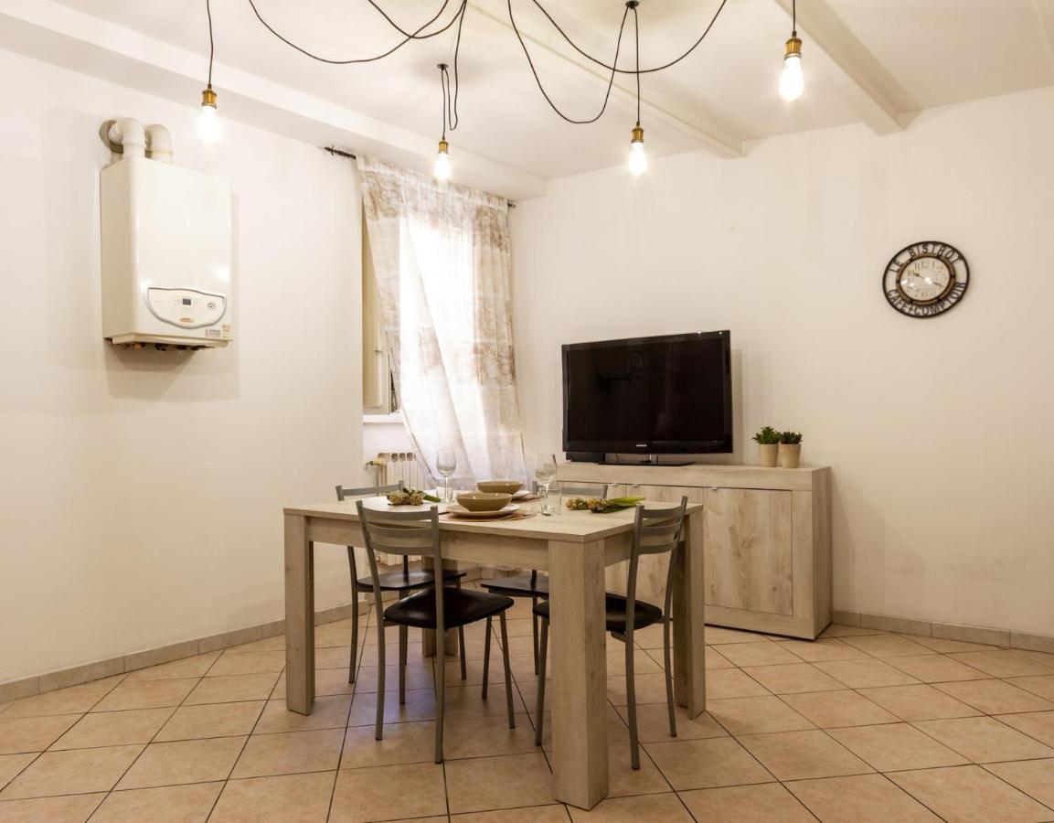 Suite Garibaldi - Smart Holiday Mantova Eksteriør bilde